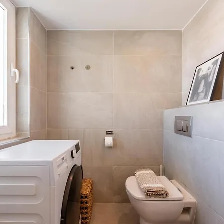 Naranjos Modern 3 Bedroom Penthouse ماربيا
