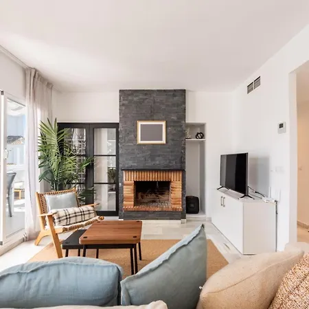 Naranjos Modern 3 Bedroom Penthouse *