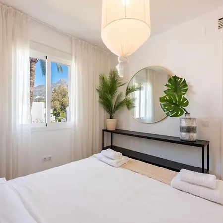 Naranjos Modern 3 Bedroom Penthouse *