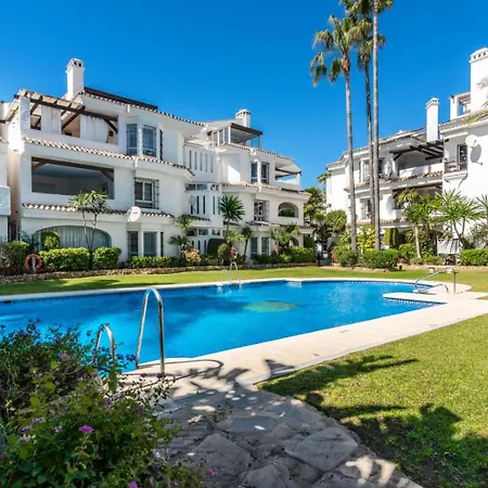 Naranjos Modern 3 Bedroom Penthouse ماربيا